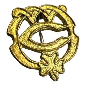Vintage Canadian Girl Guide‎ Brass Pin with Shamrock Design